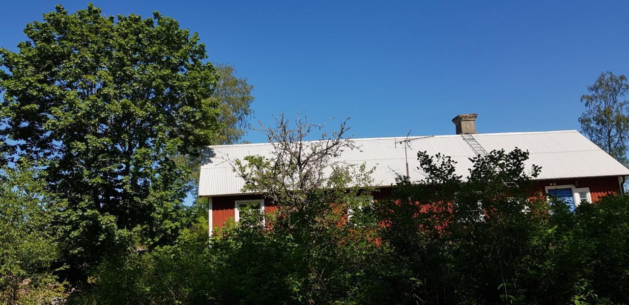 Stroenhult Farmhouse By The Lake Stronhult Εξωτερικό φωτογραφία